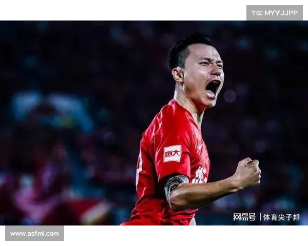 郜林携手投资青训基地 助力中国足球未来发展 郜林携手投资青训基地 助力中国足球未来发展